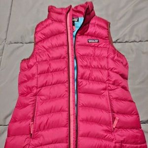 Patagonia Girls large down vest